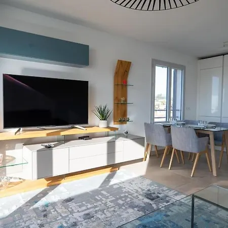 Apartment Guestready - Sky-high Comfort With Views Antibes