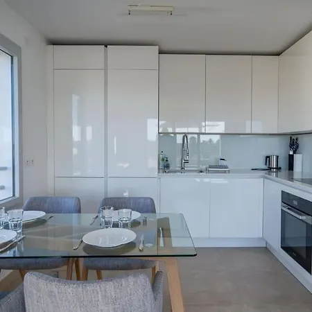 Guestready - Sky-high Comfort With Views Appartement